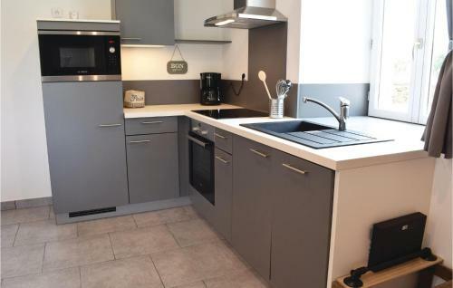 Two-bedroom Holiday Home In Sainteny