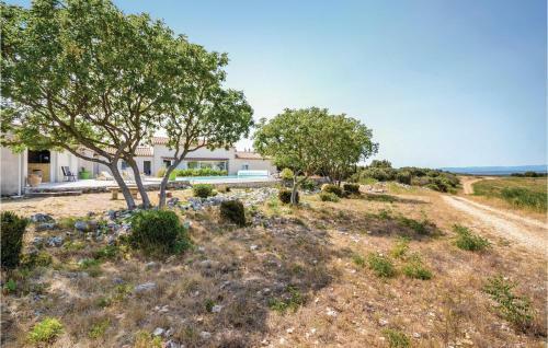 Five-bedroom Holiday Home In Poulx