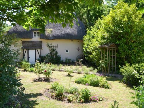 How Wood Cottage