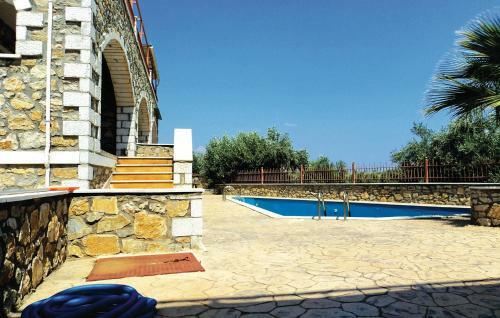 Two-bedroom Holiday Home In Paralio Astros
