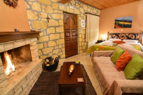 Hostal Xenios Zeys (?????? ????)