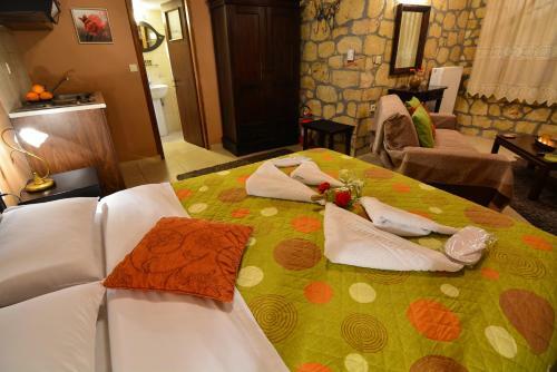 Hostal Xenios Zeys (?????? ????)
