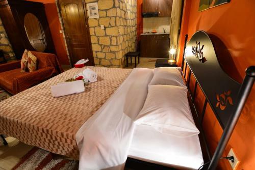 Hostal Xenios Zeys (?????? ????)