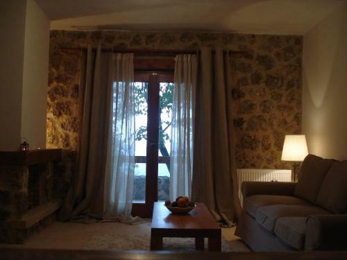 Hostal Levanta Guesthouse
