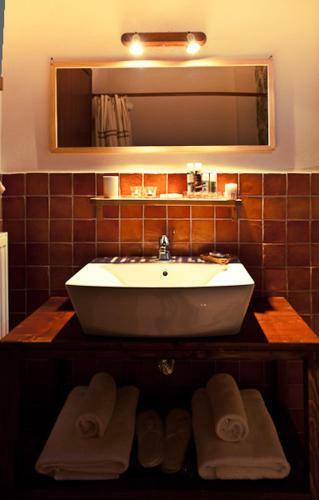 Hostal Levanta Guesthouse