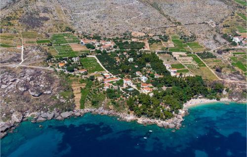 Two-bedroom Holiday Home In Mokalo