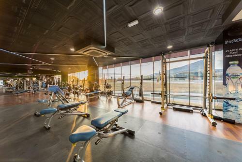 Aparthotel Emirates Apart Residence