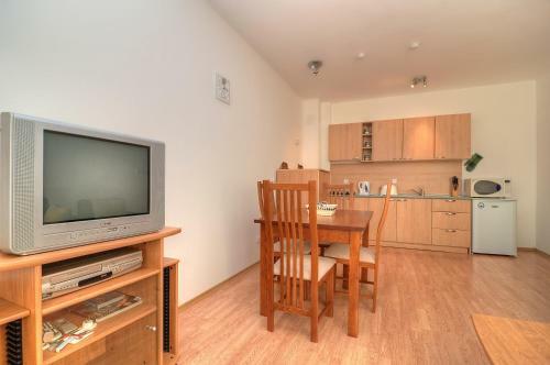 Pmg Apartments In Oasis Complex