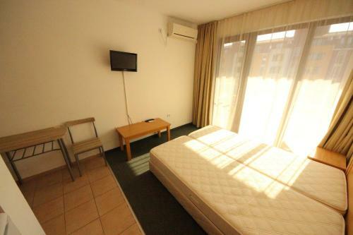 Menada Ravda Apartments