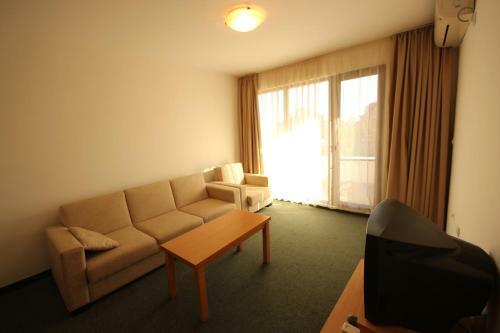 Menada Ravda Apartments