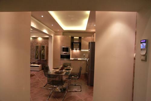 Brown Cottage Apartment