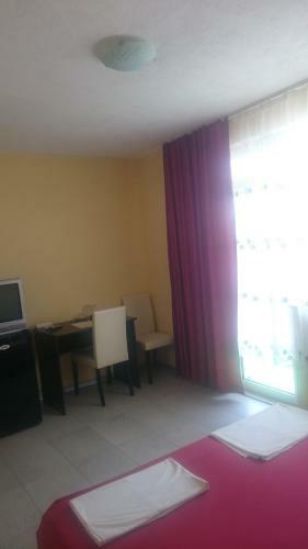 Hostal Dalia Guest House