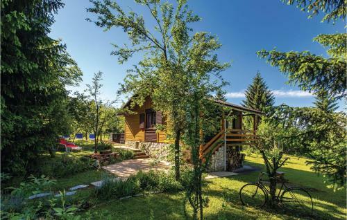 Two-bedroom Holiday Home In Trosmarija