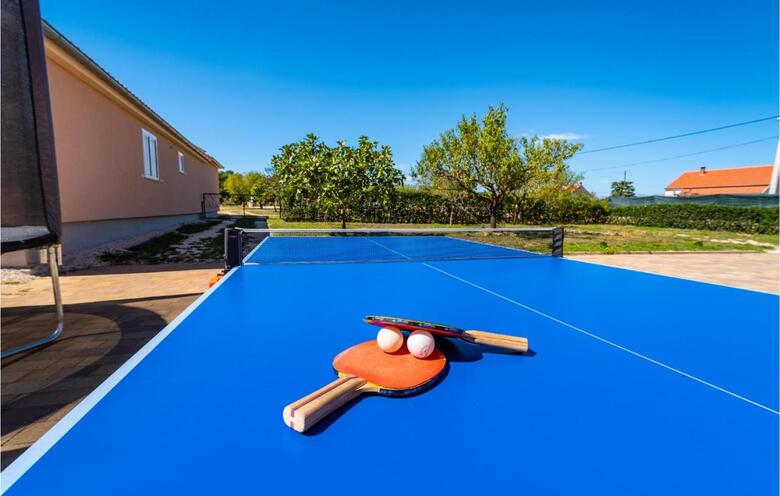 Four-bedroom Holiday Home In Suhovare