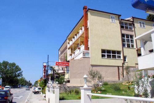 Apartamentos Studio Omis 2757a