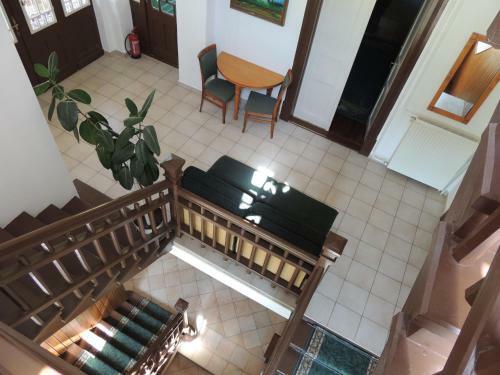 Villa T?serd? Kast�ly �d�l?