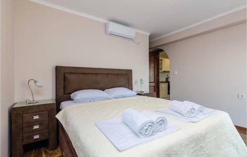 Two-bedroom Holiday Home In Herceg Novi