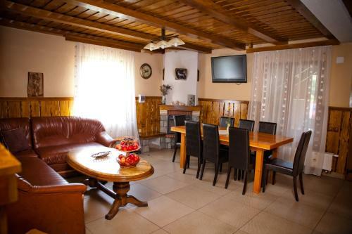 Villa Conacul De Sub Munte