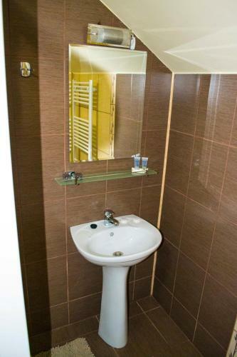 Hostal Pensiunea Malvimend