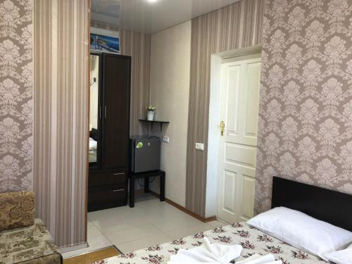 Hostal Guest House On Oktyabrskaya 93