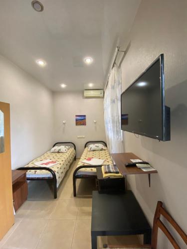 Hostal Guest House On Oktyabrskaya 93