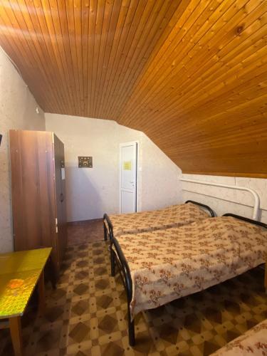 Hostal Guest House On Oktyabrskaya 93