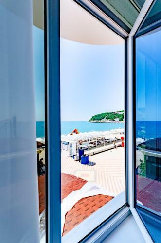 Bayazet Hotel