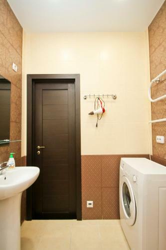 Surgut Apartments Tyumenskiy Trakt 8/56