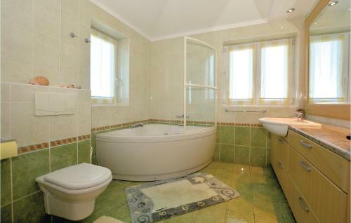 Three-bedroom Apartment In Portoroz