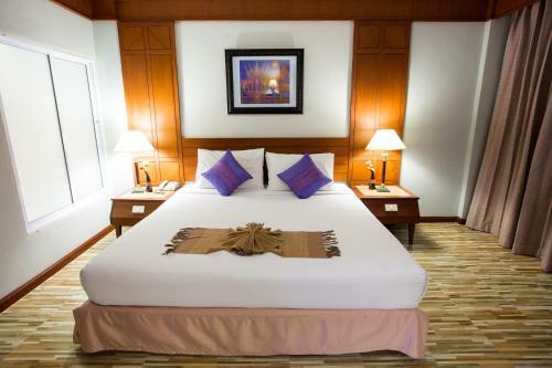 At Ayutthaya Hotel