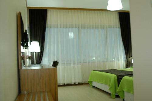 Arsames Hotel