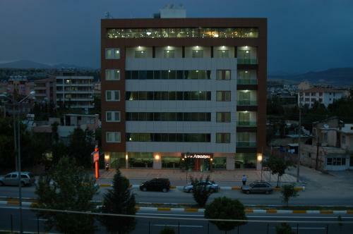 Arsames Hotel