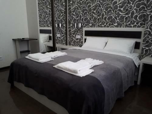 Iris Apartments
