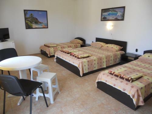 Hostal Agatopolis Villa