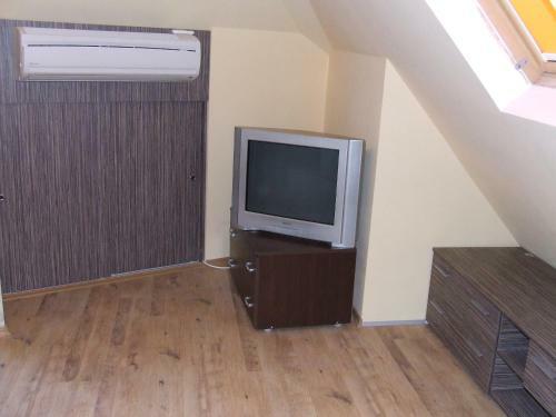 Hostal Asparuhov Guest Rooms And Apartments