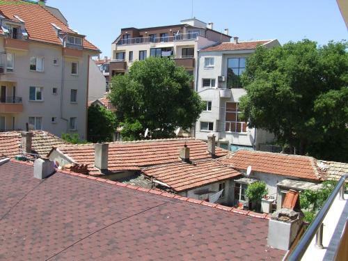 Hostal Asparuhov Guest Rooms And Apartments