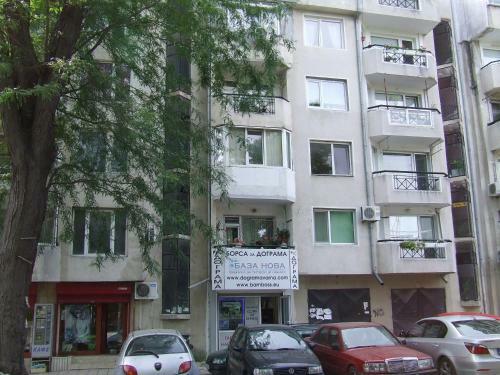 Hostal Asparuhov Guest Rooms And Apartments