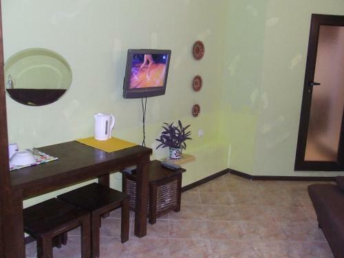 Hostal Asparuhov Guest Rooms And Apartments