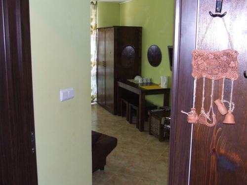 Hostal Asparuhov Guest Rooms And Apartments