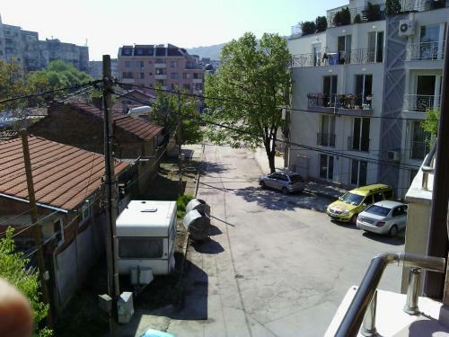 Hostal Asparuhov Guest Rooms And Apartments