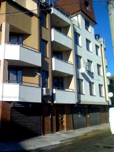 Hostal Asparuhov Guest Rooms And Apartments