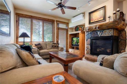 3101 Champagne Lodge, Trappeur's Crossing
