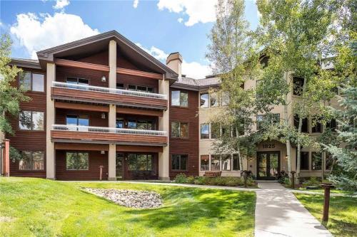 3101 Champagne Lodge, Trappeur's Crossing