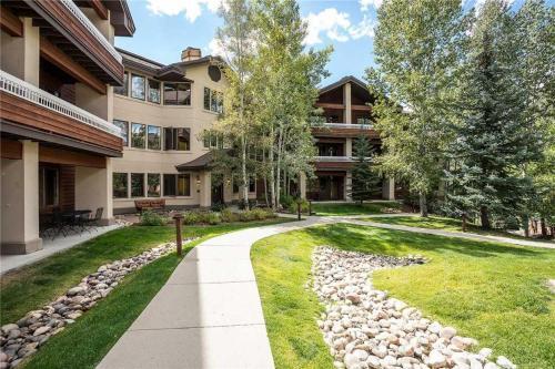 3101 Champagne Lodge, Trappeur's Crossing