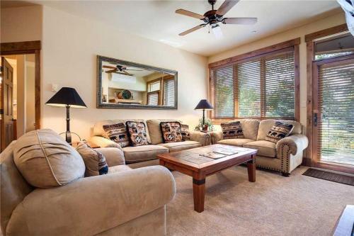 3101 Champagne Lodge, Trappeur's Crossing