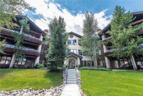 2208 Timberline Lodge, Trappeur's Crossing