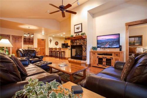 2208 Timberline Lodge, Trappeur's Crossing