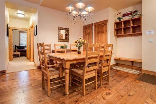 2208 Timberline Lodge, Trappeur's Crossing