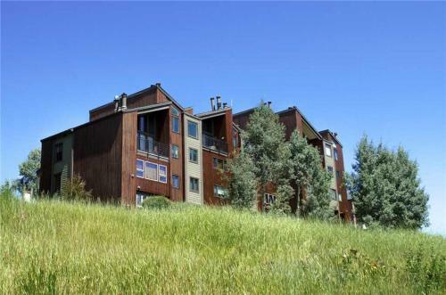 West Condominiums - W3536