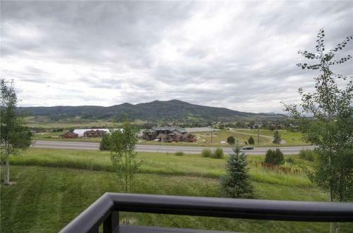 West Condominiums - W3224